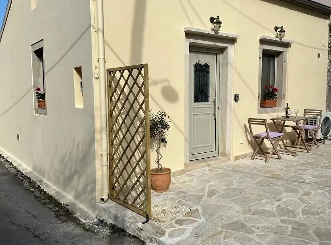 Casa Dei Spinoula *