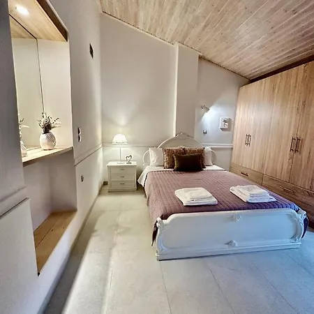 Casa Dei Spinoula Kanálion